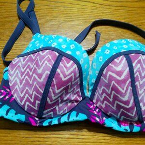SHADE AND SHORE SWIM TOP SIZE 34C NEW WITHOUT TAGS